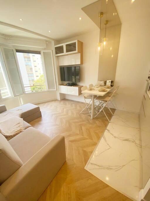 Appartement 2P Idealement Place Juan Les Pins Extérieur photo